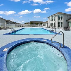 $400 Free Activities, Pool, Pickle Ball, Tennis, Fitness Area!