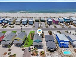 Duplex Beach Home for 6 with Balcony & Resort-style Amenities - Image 2
