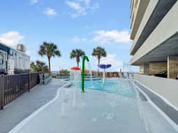Beachfront Condo Free Activities Splash Pad - Image 3
