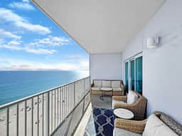 Beachfront Condo Free Activities Splash Pad - Image 4