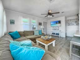 Bungalow by the Beach | $400 FREE ACTIVITIES! - Image 4