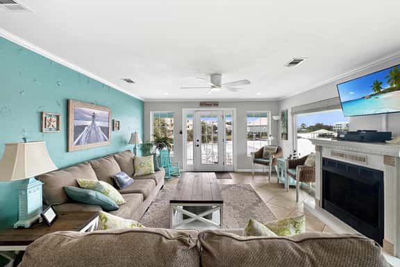 Bonnie Dune - Waterfront Retreat for 8 - Image 1