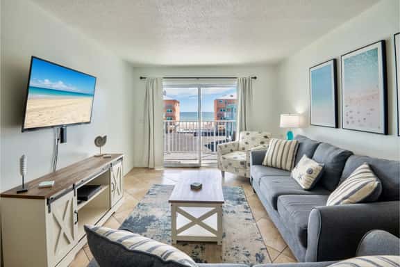 BEACHFRONT | HEATED POOL | $400 FREE ACTIVITIES - Image 1