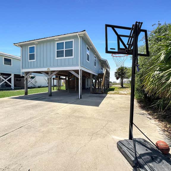 Bungalow by the Beach | $400 FREE ACTIVITIES! - Image 1