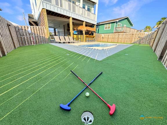 8BR Group Retreat | Pool, Tiki Bar & Mini Golf - Image 5