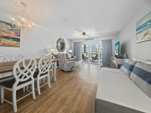 Duplex Beach Home for 6 with Balcony & Resort-style Amenities - Image 3
