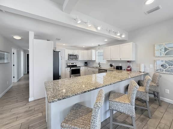 Beachfront for 24 - $400 Free Activities - Image 5