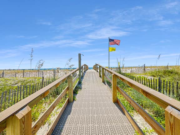 4K SQFT • Panoramic Views • Beach Access • Oceania - Image 4